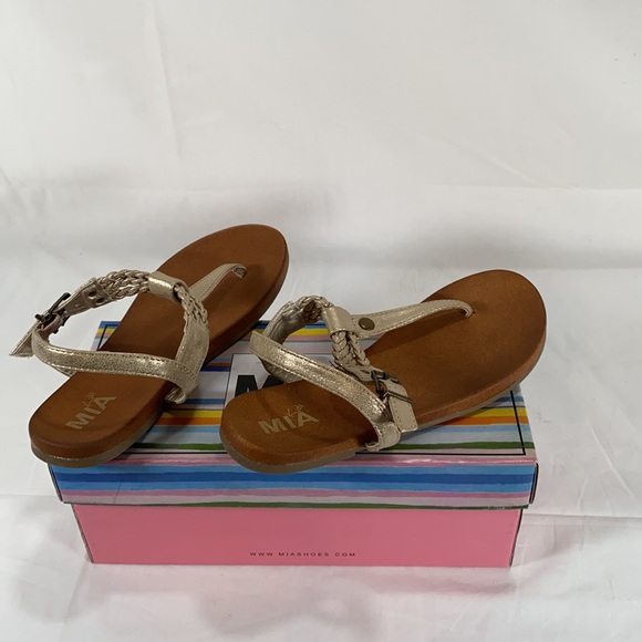 MIA Shoes Girls Rileyy Gold Flat Sandals Size 3M - Picture 4 of 5